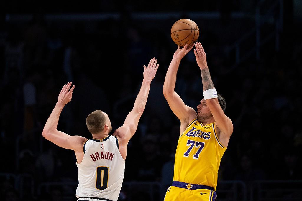 开云app-中投绝杀，东契奇26中10砍下30分11板13助三双数据，正负值-4